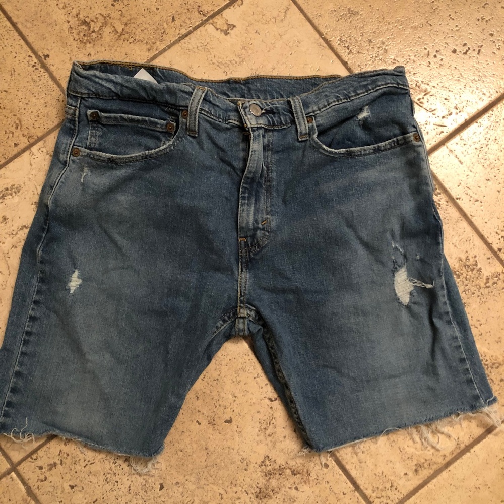 * final reduction * Levi Strauss raw cutoff shorts